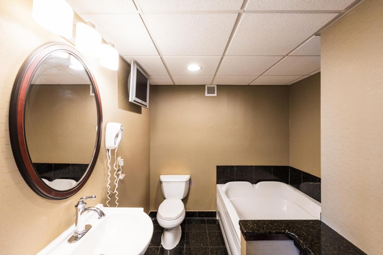Holiday Inn South Plainfield-Piscataway By Ihg Exterior photo