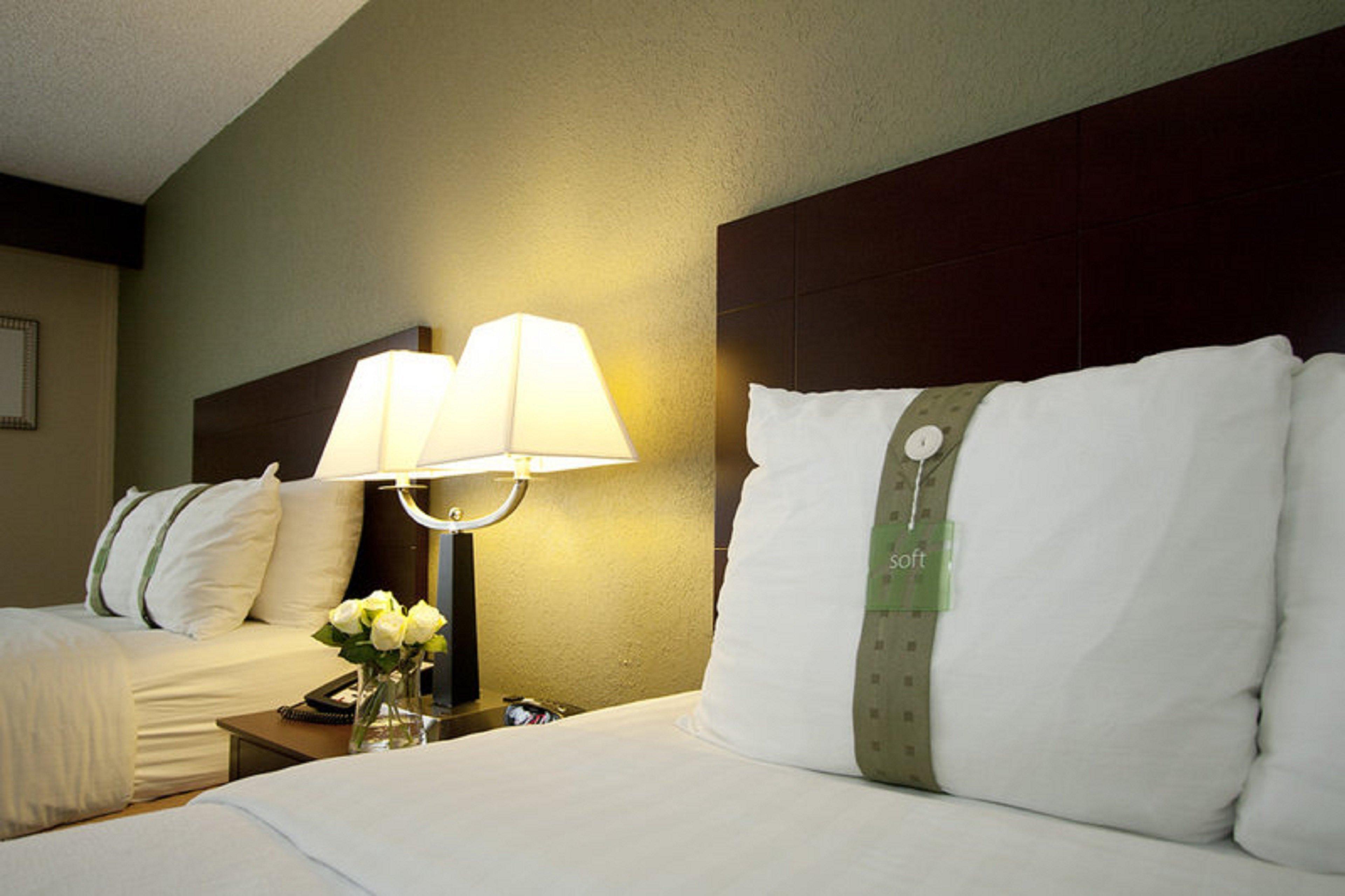 Holiday Inn South Plainfield-Piscataway By Ihg Exterior photo