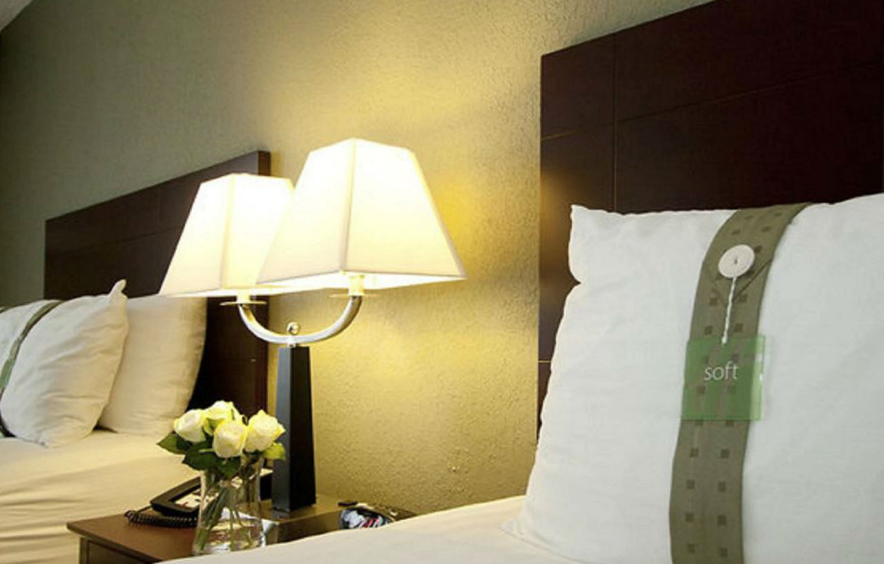 Holiday Inn South Plainfield-Piscataway By Ihg Exterior photo